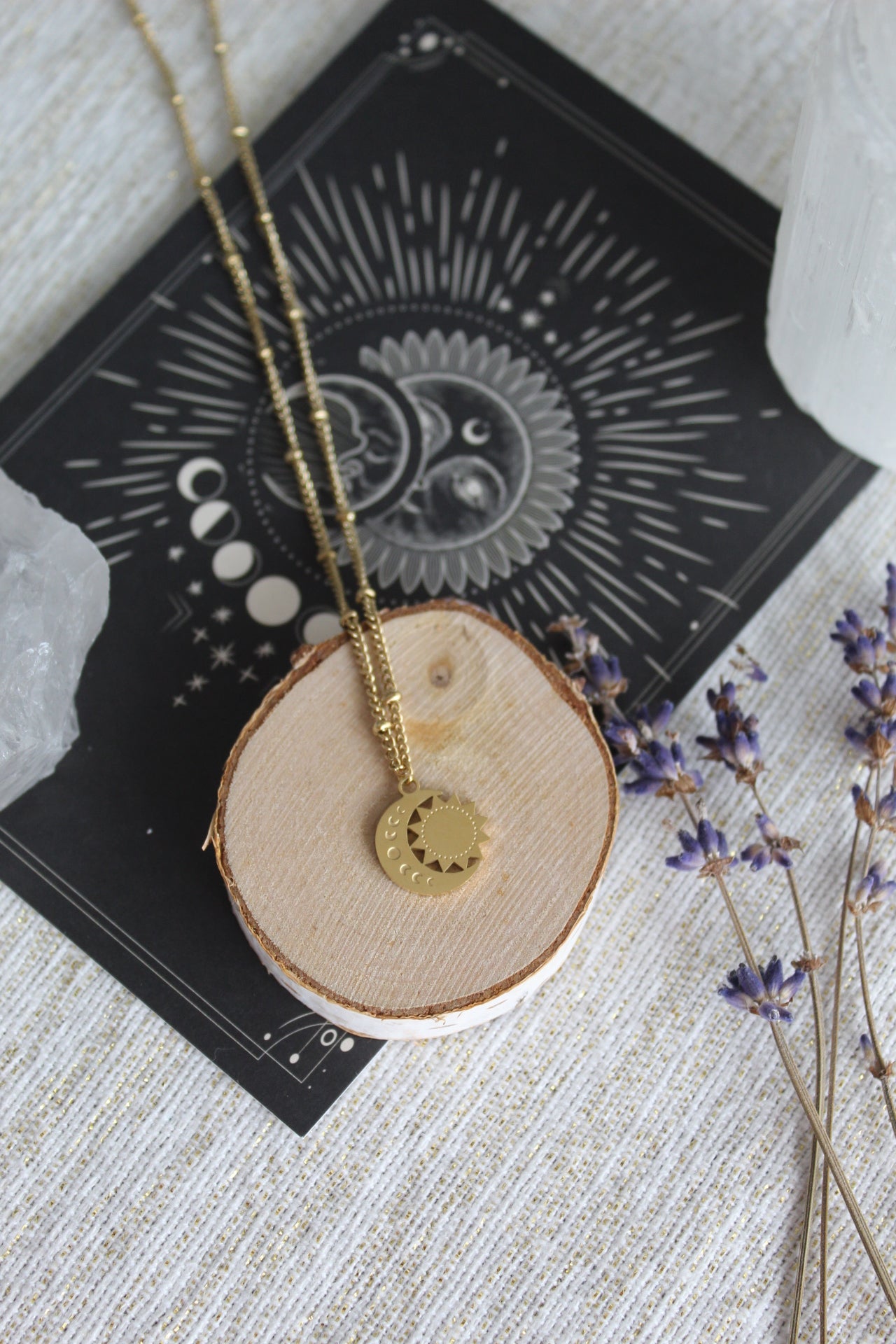 Lunar Tide Ketting